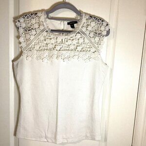 RW & CO Women's White Sleeveless Crochet Lace Trim Top Blouse Size M